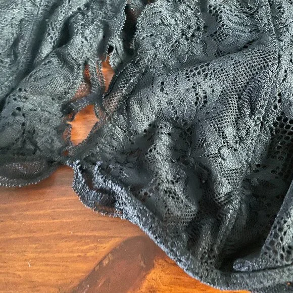 Free People Intimately Halter Lace Bralette Bundle of 2 Medium Black & White NWT - Picture 12 of 12